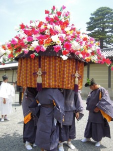 葵祭　2013　風流傘（ふりゅうがさ）