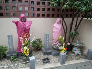 赤坂　浄土寺　「子育て地蔵尊」と「身代わり地蔵尊」