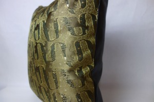 西陣織　金襴　アフリカ紋様　クッションカバー