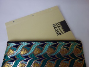 全正絹 西陣金襴 燕矢紋様のクラッチバッグ