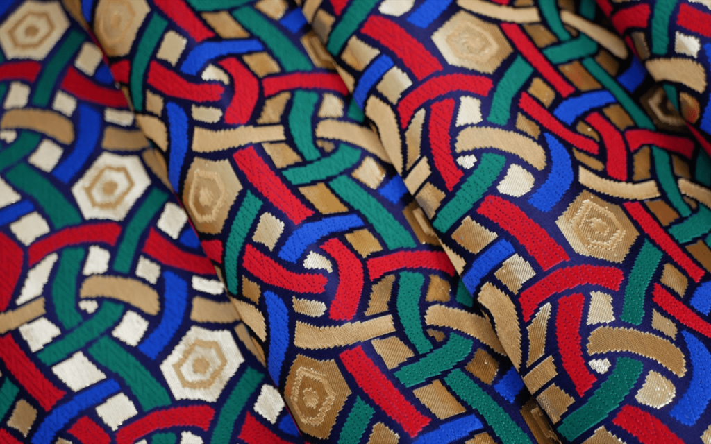 西陣織金襴　ケルト紋様