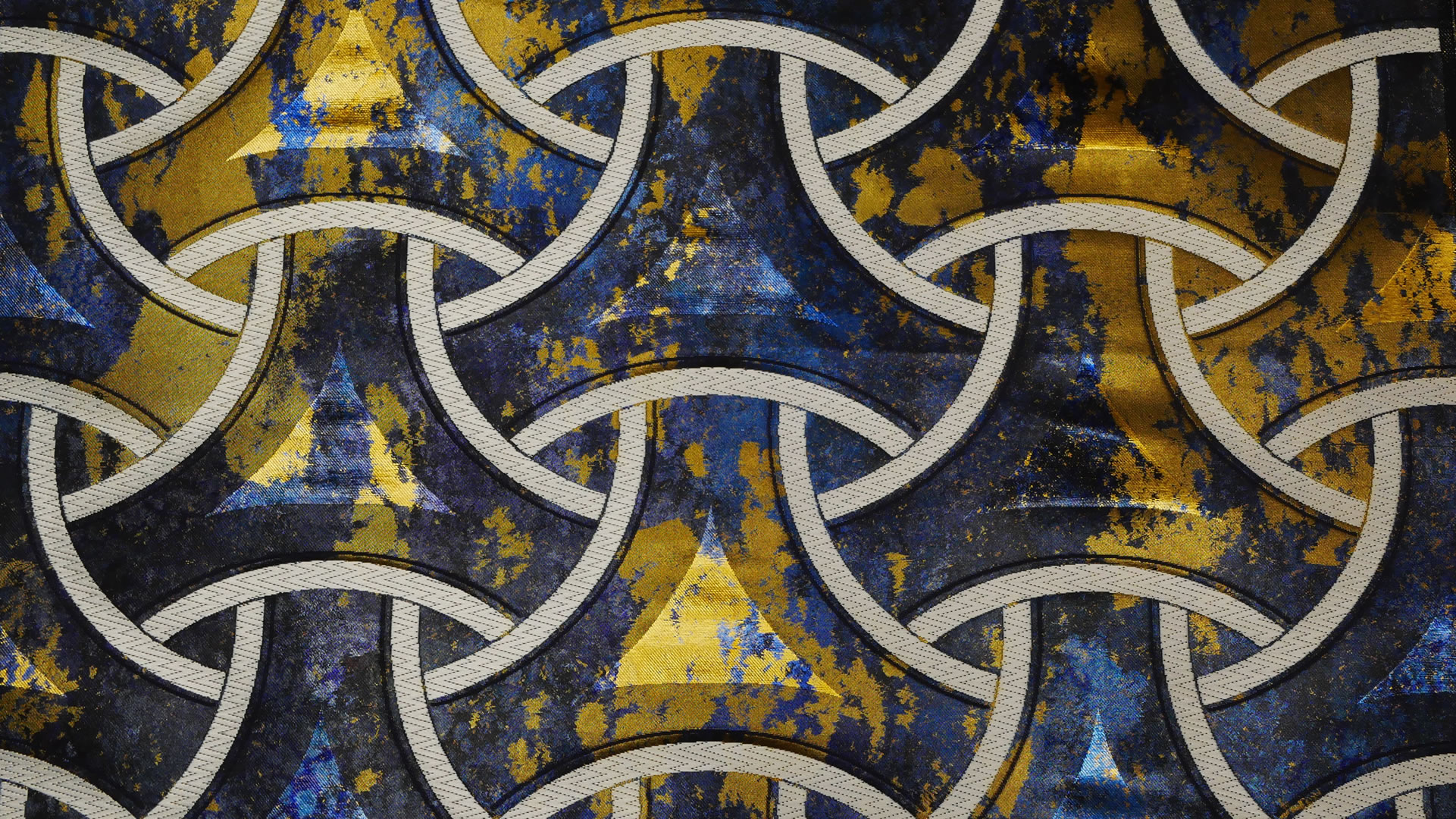 暮らしの中に
きらりと光る一品を