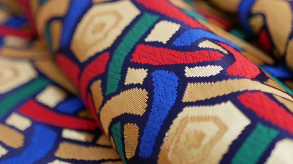 西陣織金襴 ケルト紋様