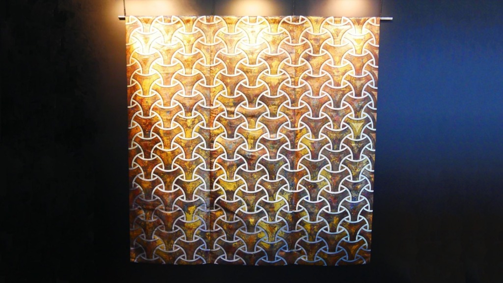 tapestries with a Hikibaku Spinning top Connect pattern.