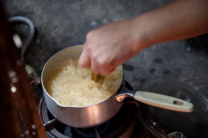 nhancing the Beauty of Nishijin Weaving｜The Pride of a “Hari-ya” – Higuchi Kinran Seiriteiten