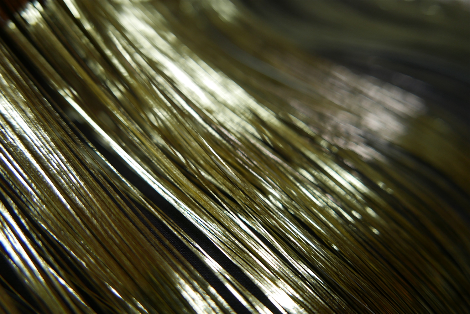 Pure gold hikibaku: lacquered washi layered with gold foil, cut precisely by Mr. Takeuchi.