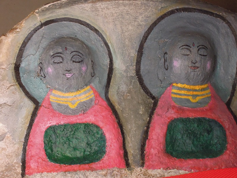 三条商店街 公園のお地蔵さん