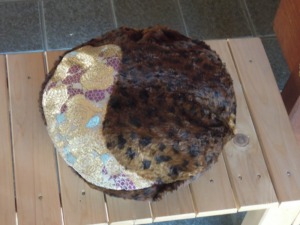 代々木　平田神社　金襴帽子