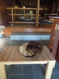 代々木　平田神社　金襴帽子