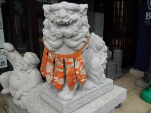 東堀川通椹木町上ル 石屋さんの狛犬