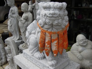 東堀川通椹木町上ル 石屋さんの狛犬