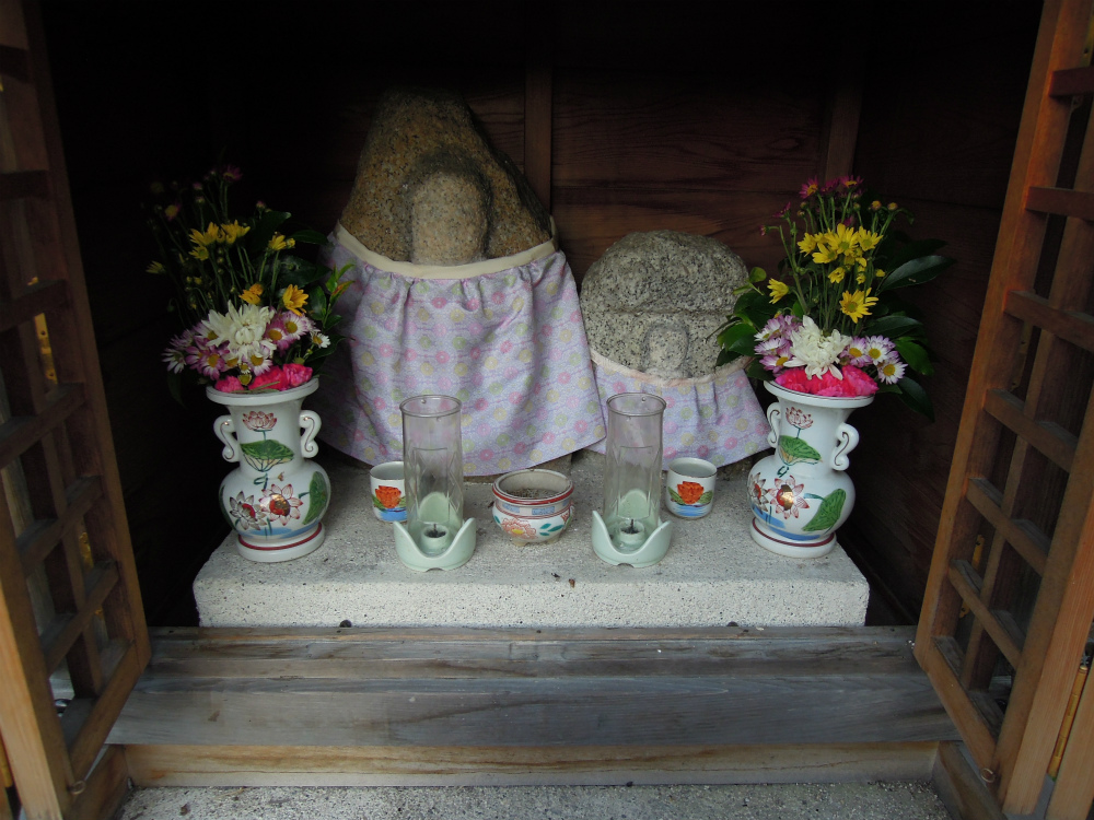 上京区河原町通今出川上る青龍町(タネゲン西)のお地蔵さん