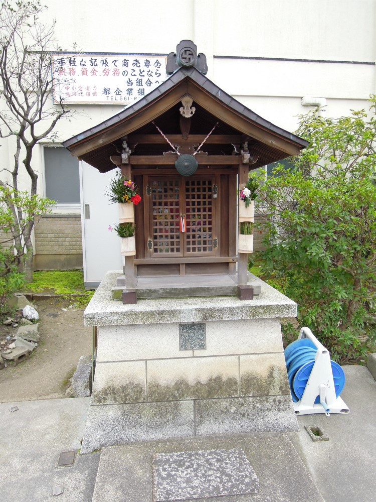 東山区本町15丁目のお地蔵さん