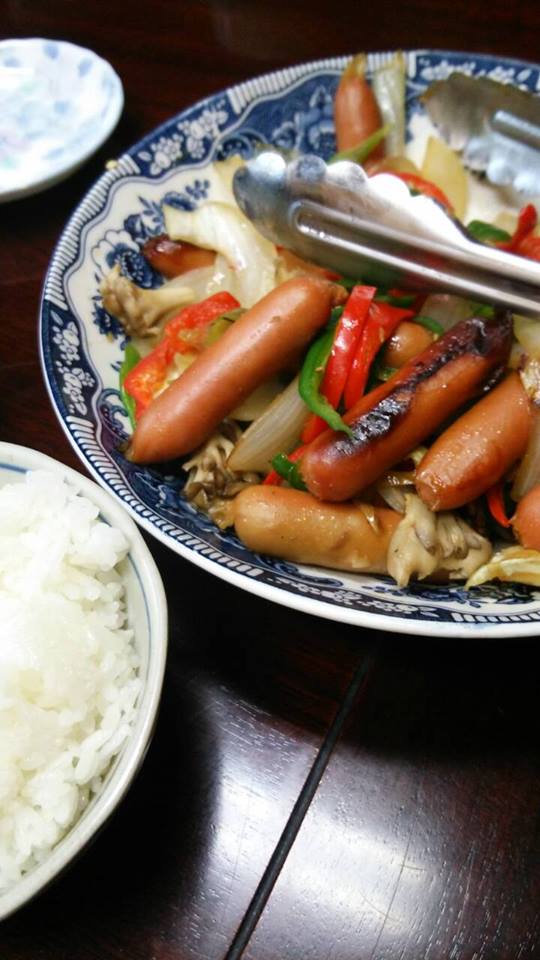 ウィンナーと野菜を炒めたん