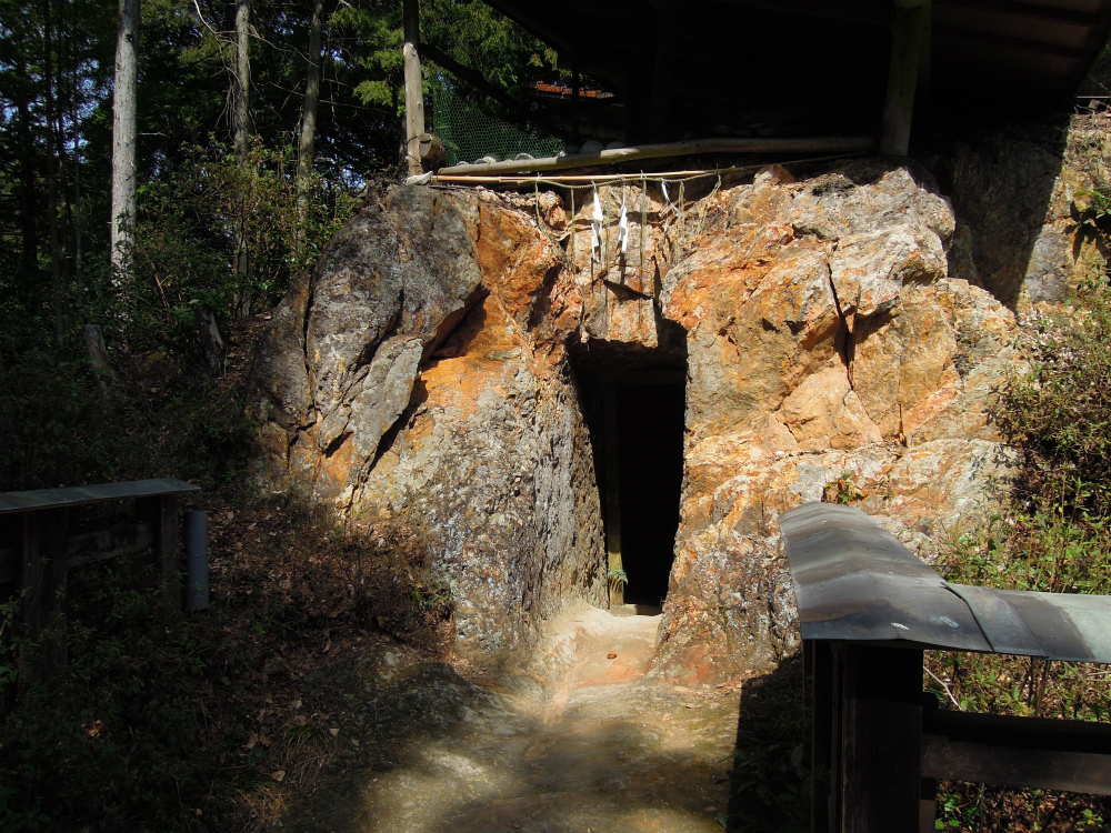 日向大神宮天岩戸
