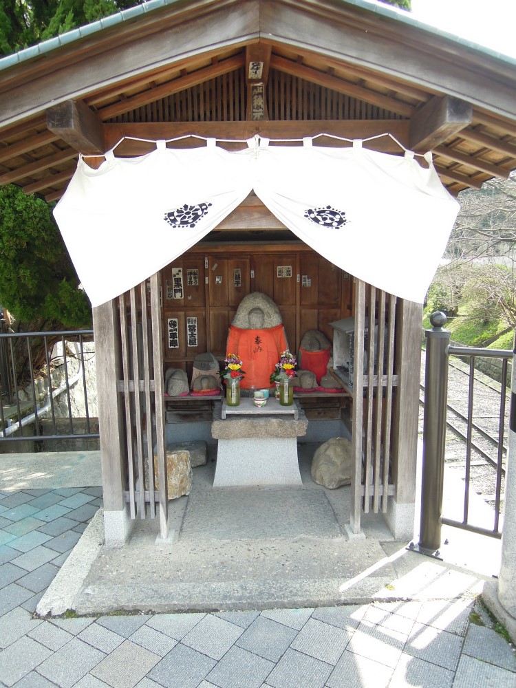 京都市左京区南禅寺福地町南禅寺交番向かいのお地蔵さん