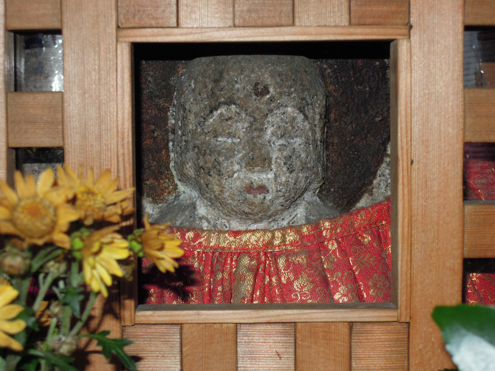 東山区花見小路通富永 大西ビルのお地蔵さん