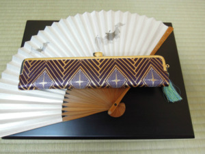 西陣織 金襴 正絹 菱つなぎ紋様使用 扇子入れ