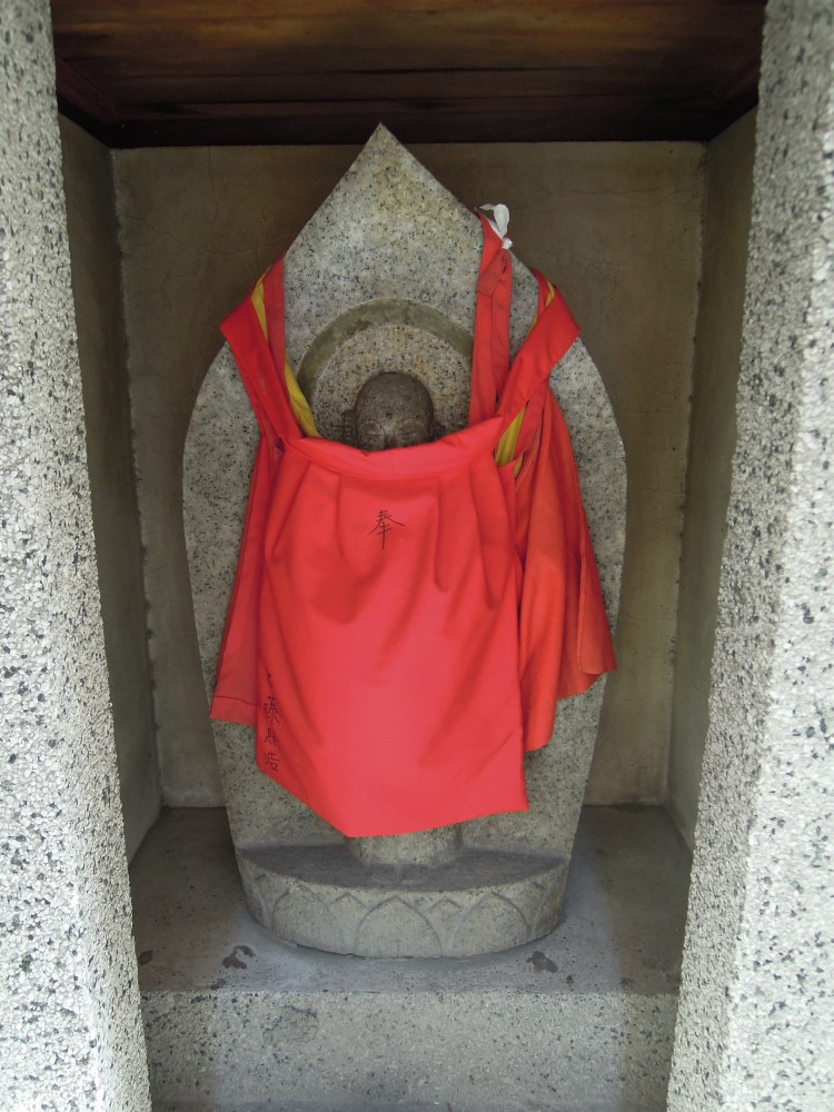 四天王寺前交差点東北角のお地蔵さん