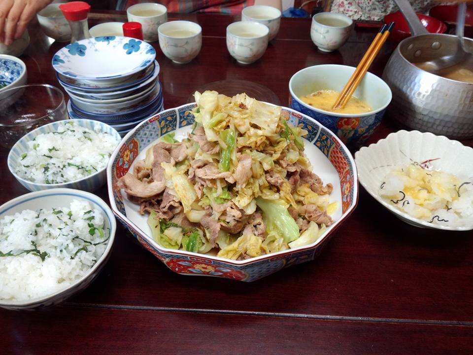 キャベツと豚肉を炒めたん