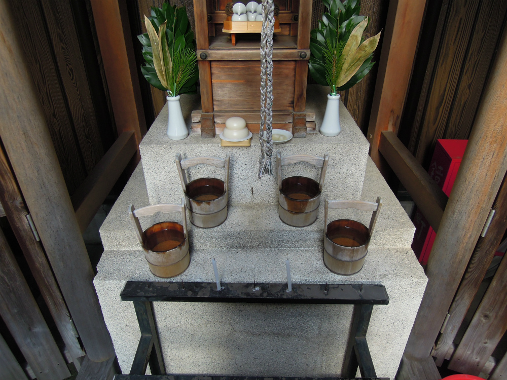 上京区一条通大宮西入鏡石町 路地のお地蔵さん