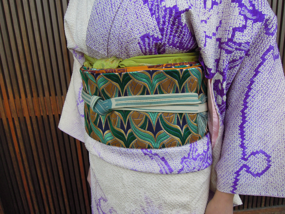 西陣織　全正絹 西陣金襴 燕矢紋様の帯