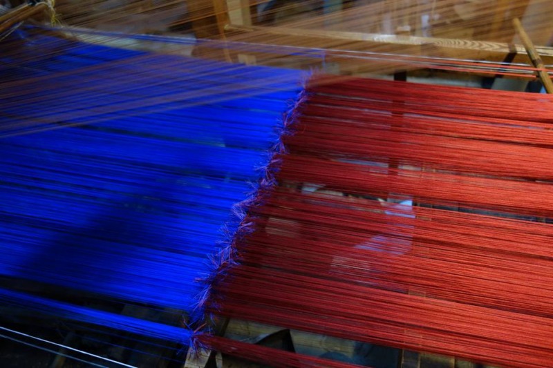 西陣織広幅　手機の経継の様子