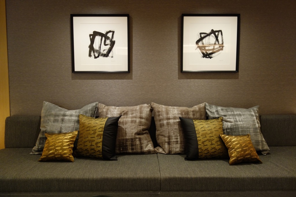 凛として華やかな古都別邸をイメージとしたお部屋へ西陣織のインテリア