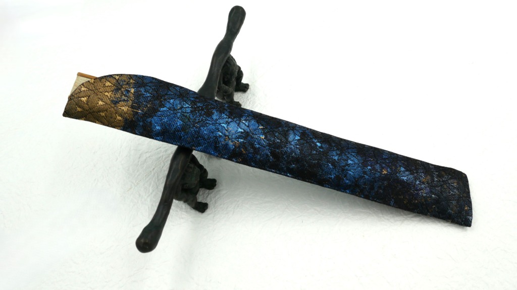 西陣織 金襴 真珠粉本銀箔模様引箔 七宝紋様 扇子入れ