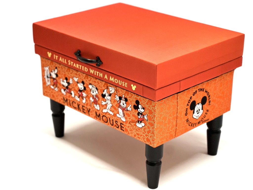 Disney × インテリア茶箱 × 西陣織「Disney Library in Nishijin Chabako」