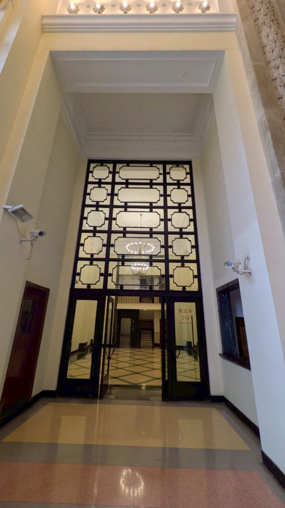 デザイン上海4日目　上海展覧センター　西陣織の西陣岡本