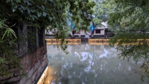 中国金澤工芸社の風景　西陣織の西陣岡本