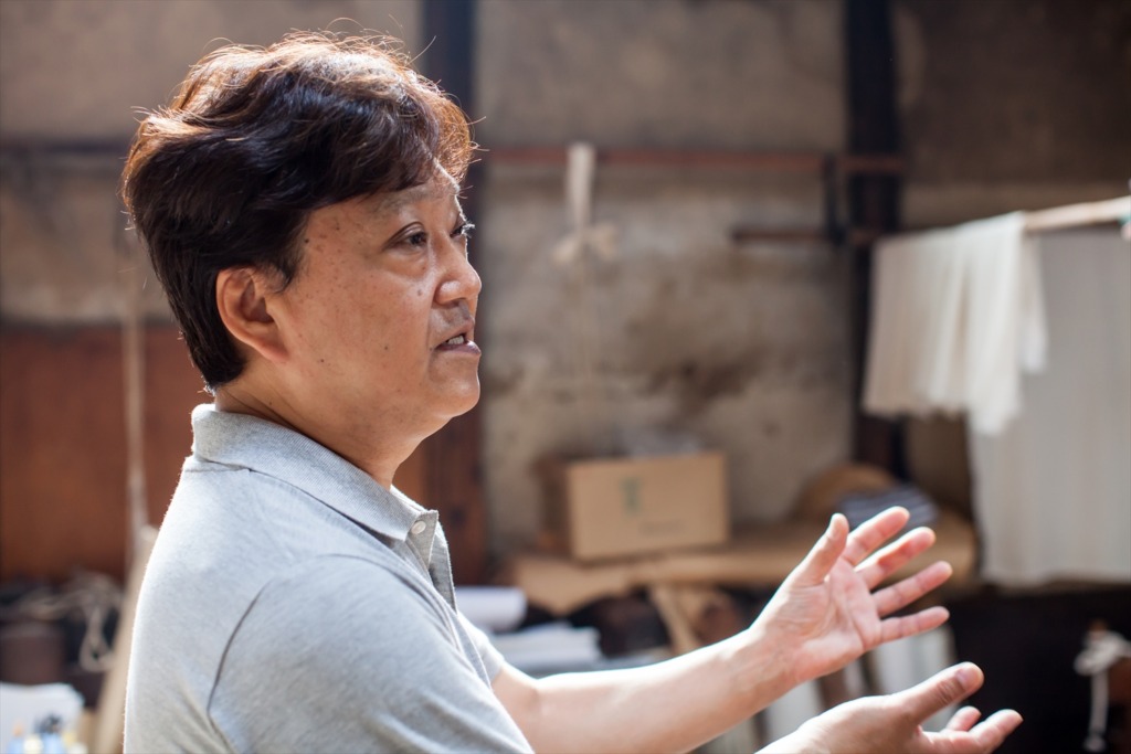 西陣織をより美しく|「張り屋」の矜持 樋口金襴整理店