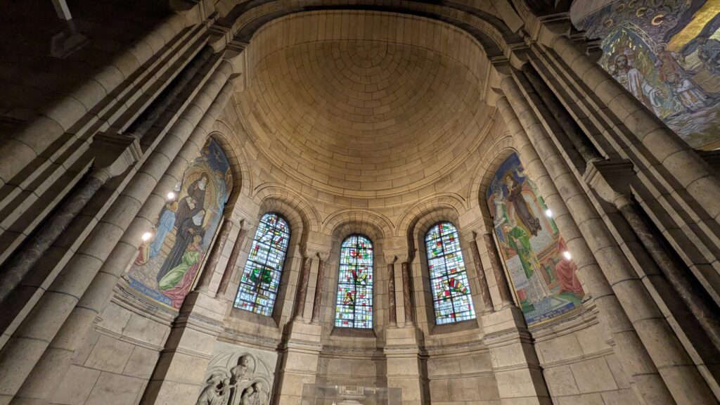 サクレクール寺院の中