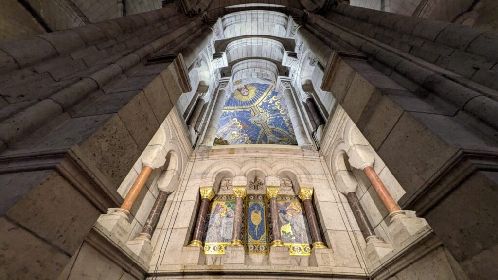 サクレクール寺院の中