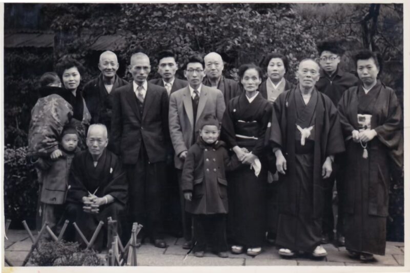西陣岡本　社長の祖父母時代の写真
